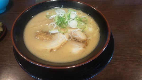 「博多とんこつラーメン」@麺や 極の写真