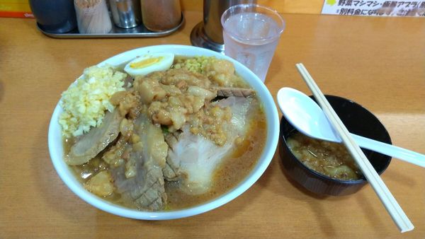 「らーめん＋極旨アブラ＋ブタ３枚」@たかふじの写真