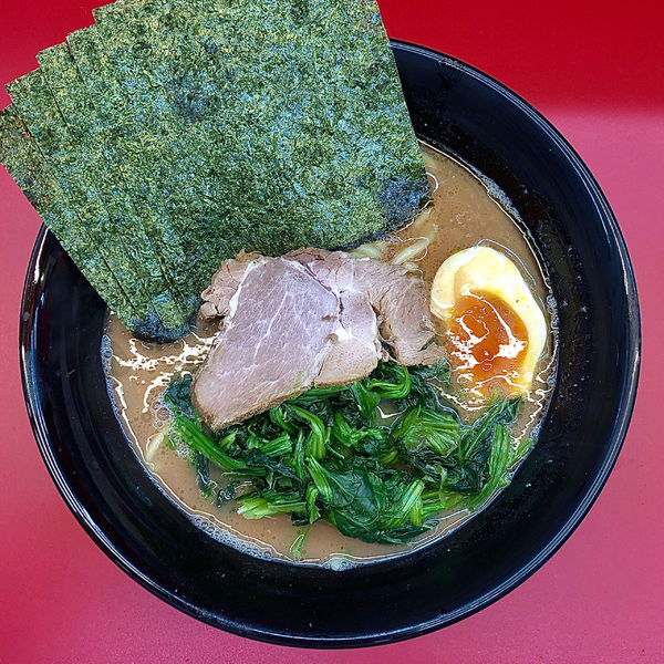「特製ラーメン並850円﻿」@横浜らーめん 大塚家の写真