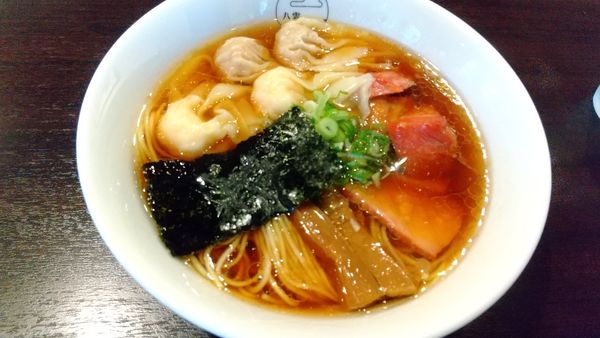 「特製ワンタン麺ハーフ黒だし1000円」@八雲の写真