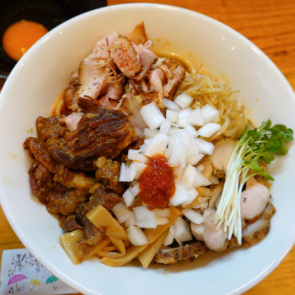 「旨辛肉玉油そば ～トリプルミート～ 1,100円」@麺屋 シロサキの写真