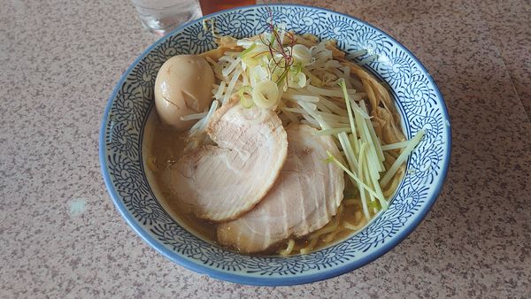 「味噌ラーメン 870円 + ピリ辛肉ご飯 210円」@麺処 かつ善の写真