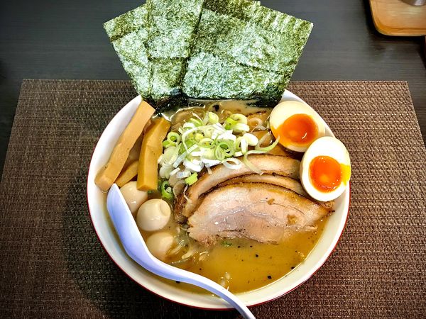「焼にんにく味噌+トッピング全のせ」@中華そば 焼にんにくラーメン バクトラの写真