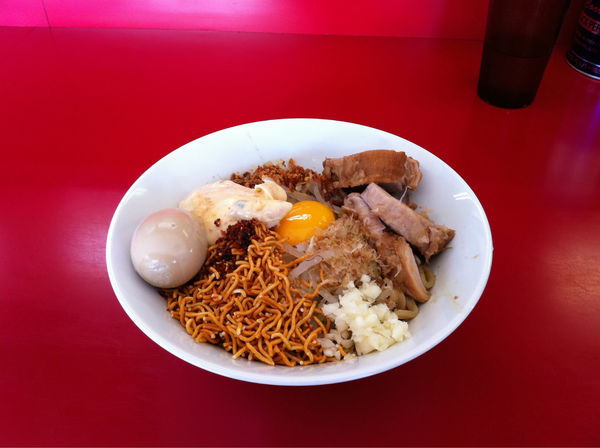 「まぜそば」@ジャンクガレッジ 東大宮店の写真