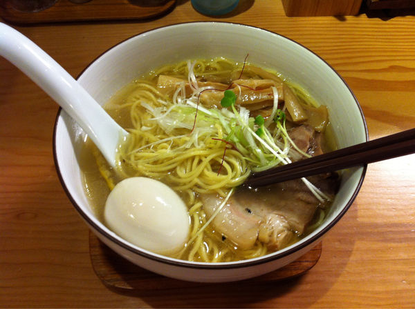 「味玉和塩らぁ麺」@麺や ひだまりの写真