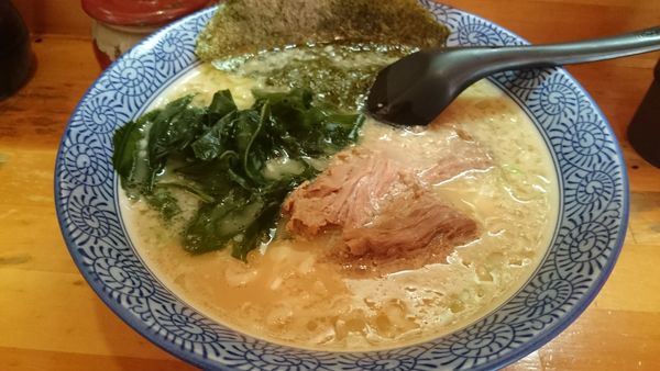 「ラーメン（550円）」@豚骨醤油 蕾の写真