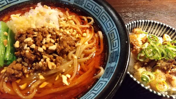 「にぼたん＋肉飯セット（１０００円）」@志奈そば 田なか 明神下店の写真