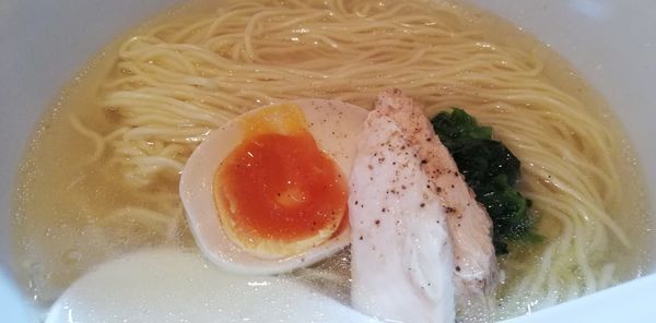 「鶏そば しお(700円)」@支那そば 一本気の写真