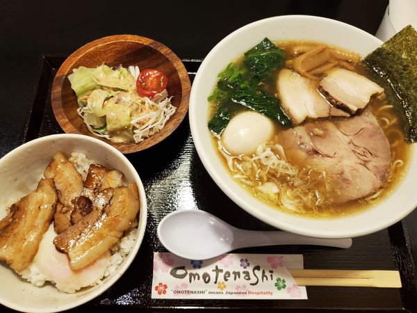 「特製醤油ラーメンとBセットに味付け卵」@麺処 めぐみの写真