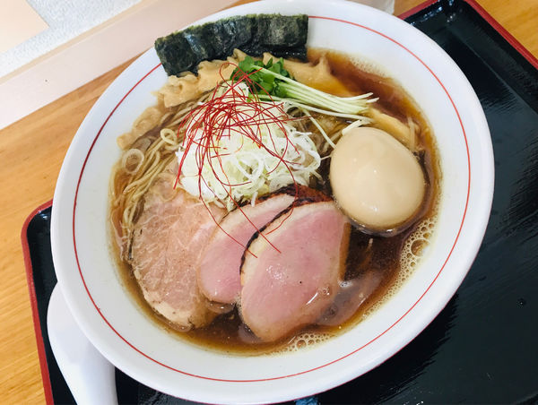 「特製琥珀中華そば 大」@中華そば 八縁の写真