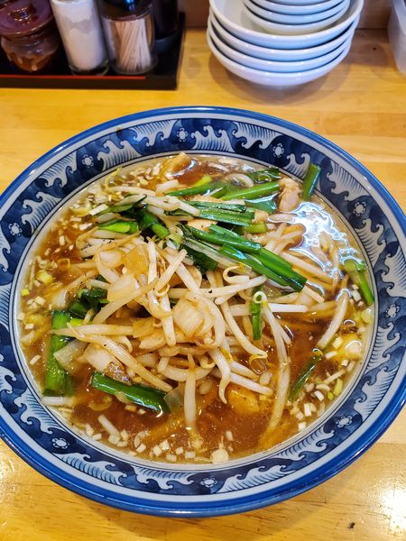 「ピリ辛野菜の山水麺」@大衆中華 山水の写真
