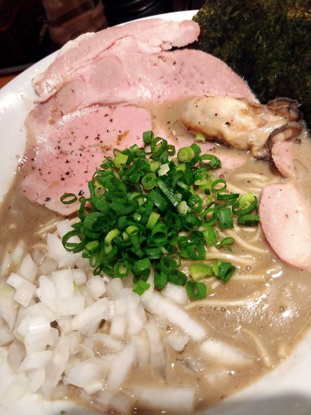 「濃厚牡蠣煮干そば」@麺屋 まほろ芭の写真