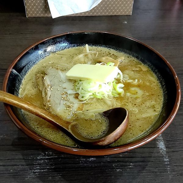 「さっぽろ味噌(大盛)＋バター」@札幌麺や 鬼てつの写真