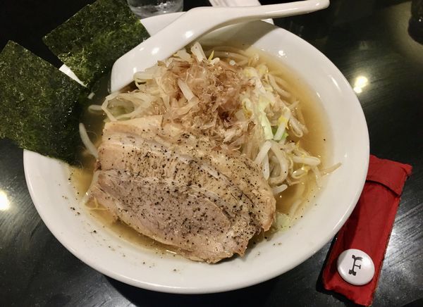 「中ラーメン白」@RAMEN401の写真