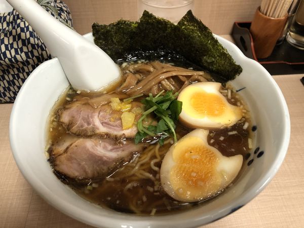 「特製らーめん+ビール」@与ろゐ屋の写真