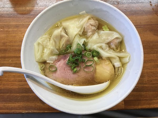 「塩らーめん（ワンタン）」@塩らーめん 千茶屋の写真