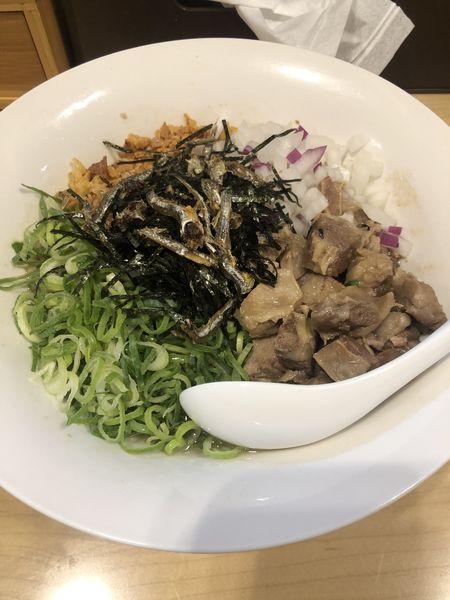 「煮干し混ぜそば（追飯付き）＋トッピングチャーシュー」@麺屋Mの写真