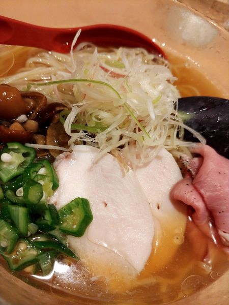 「秋刀魚と鮪の冷しそば2020」@焼きあご塩らー麺 たかはし 大船店の写真