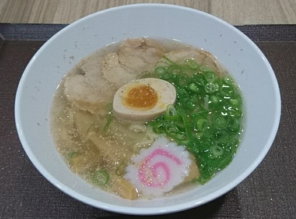 「コク旨塩ラーメン」@寿 駒門PA店の写真