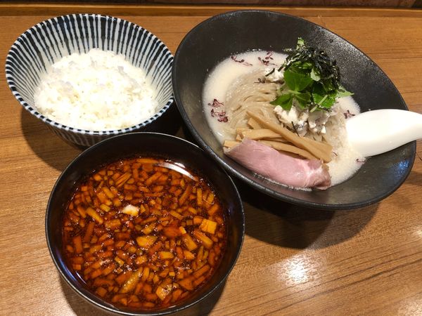 「【限定①】真鯛と鰹出汁のピリ辛とろろつけそば ￥980」@寿製麺よしかわ 川越店の写真