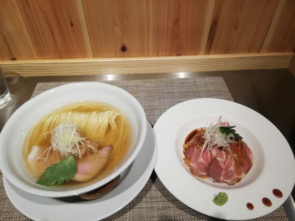 「塩そば　　肉丼セット　　1000円」@成城青果の写真