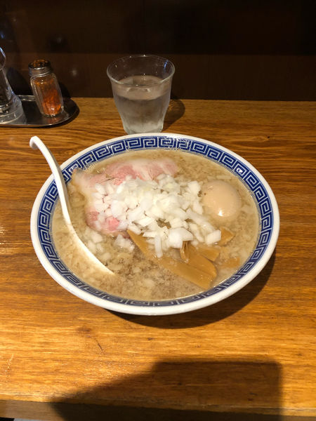 「背脂煮干ラーメン」@神保町 可以の写真