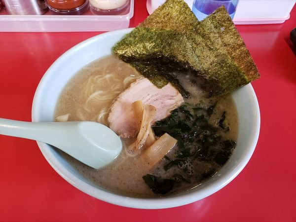 「ラーメン（麺硬め」@ラーメンショップ 薮塚店の写真