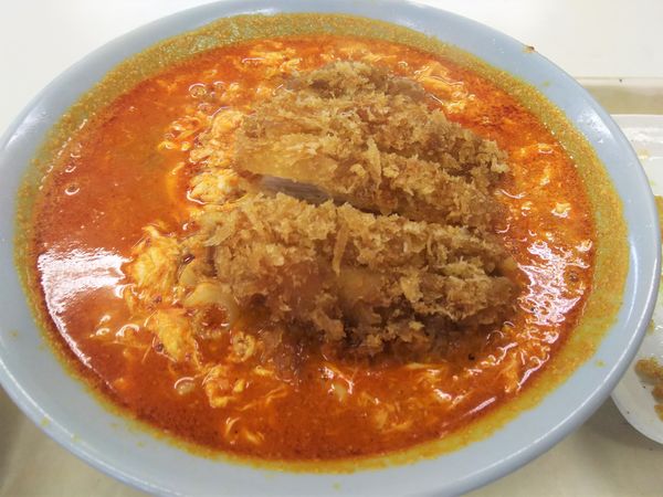 「たんたんめん¥500+とんかつ¥100」@波止場食堂 出田町店の写真