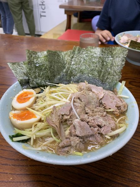 「ネギ味噌チャーシュー　海苔　味玉」@ラーメンショップ 牛久結束店の写真