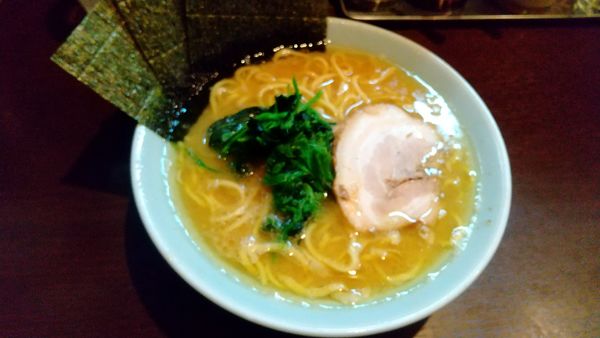 「らーめん並（麺カタメ）750円」@横浜家系らーめん いずみ家の写真