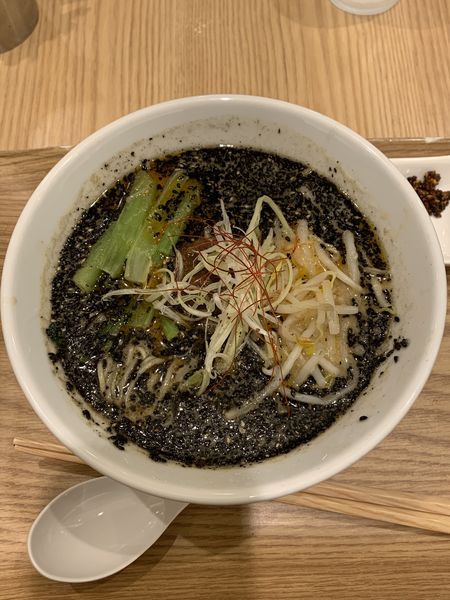 黒ごまたんたん麺 0円 T Sたんたん 東京駅京葉ストリート店のレビュー ラーメンデータベース