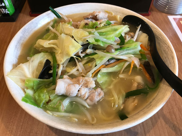 「野菜タン麺　800円」@萬代の写真