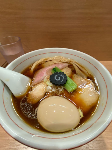 「特製ラーメン」@らぁ麺 くろ渦の写真