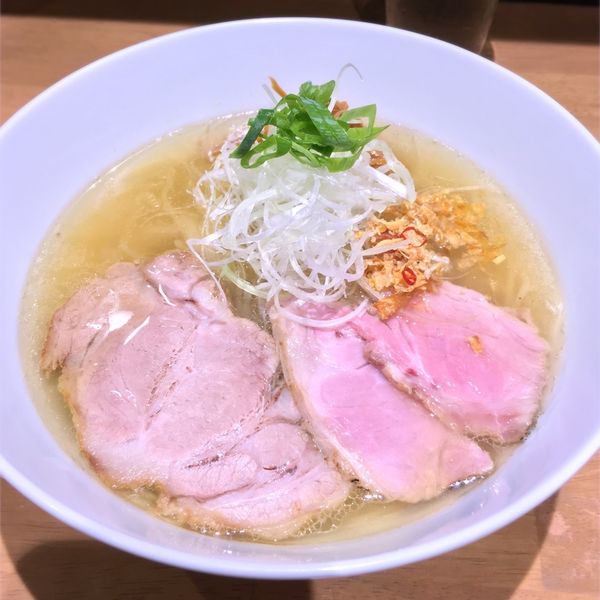 「しおらぁ麺」@らぁ麺や 嶋の写真