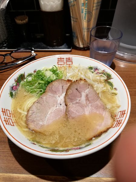 「廣島らぁめん 800円」@ナルトもメンマもないけれど。の写真