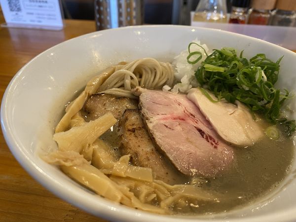 「煮干STRONG 800円 チャ1枚 120円」@麺屋 鳳の写真