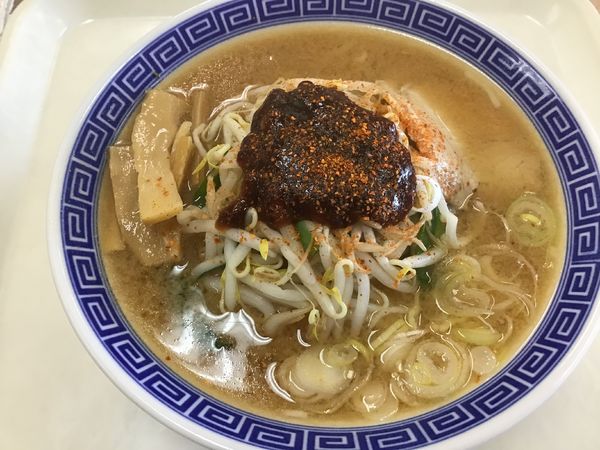 「じょん辛味噌ラーメン700円」@ラウンジ センチュリー アスパム店の写真