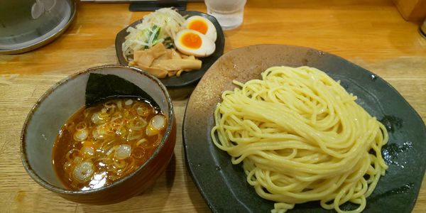「辛味つけ麺中盛＋3点盛り」@つけ麺屋 やすべえ 新宿店の写真