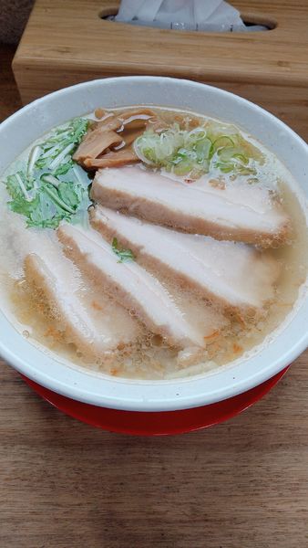 「うま塩ラーメン(細麺、トッピング：チャーシュー３枚)」@麺家 ゐをりの写真