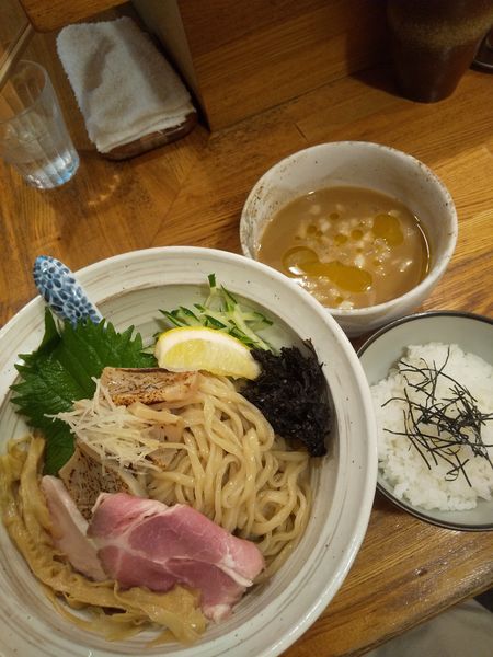 「【夜10食期間限定】冷やし烏賊肝つけそば(飯割付)1000円」@中華そば きなりの写真