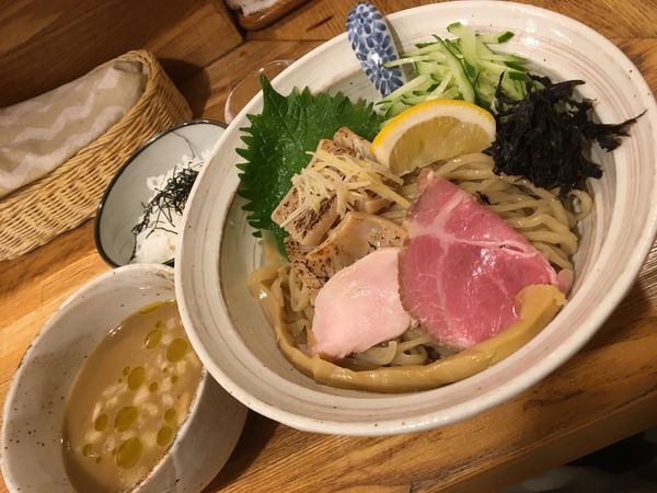 「【限定】冷やし烏賊肝つけそば飯割付き＋奥の松＋鴨胸肉」@中華そば きなりの写真