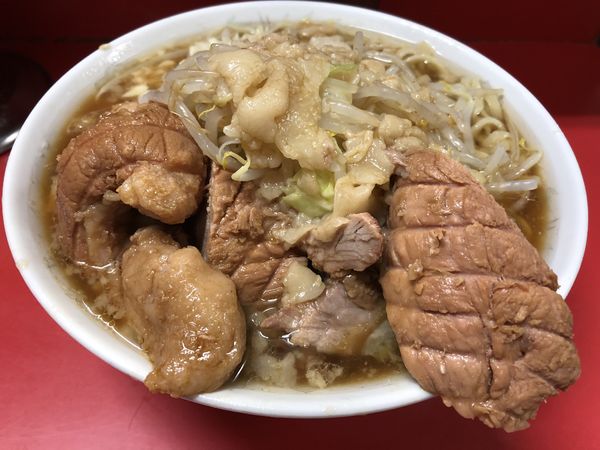「小ブタ入り 全マシ」@ラーメン二郎 上野毛店の写真
