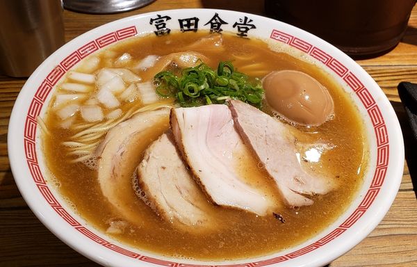 「特製煮干しそば」@松戸中華そば 富田食堂の写真