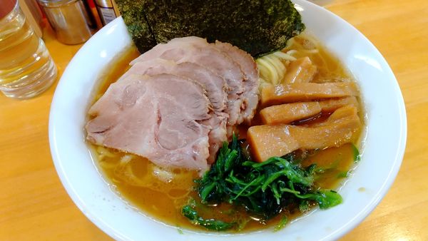 「チャーシュー大1070円+メンマ50円」@横浜家系ラーメン みと家の写真