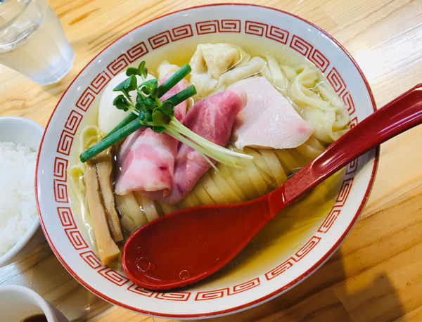 「(松)特級中華そば 白醤油＋うに醤油漬け卵黄ごはん」@自家製麺 くろ松の写真