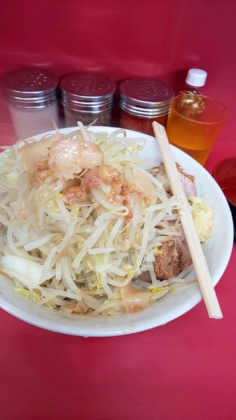 「汁なし➕豚まし➕生たまご」@ラーメン二郎 環七一之江店の写真