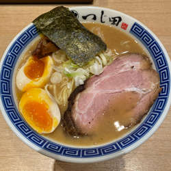 濃厚味玉らーめん