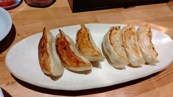 「ギョーザ380円」@横浜家系ラーメン おか家の写真