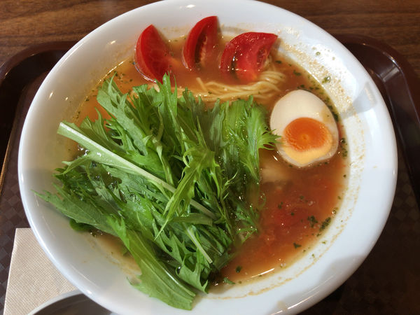 「トマトらーめん」@らーめん 愛彩流の写真