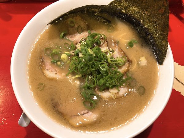 「博多らーめん(白):700円、ちゃーしゅー:300円」@力丸の写真